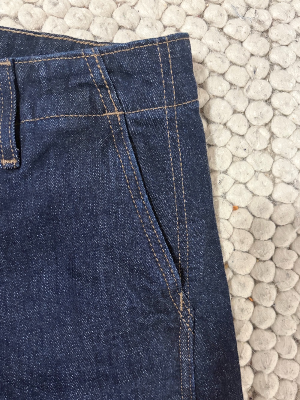 High Rise Barrel Leg Jeans - Picture 4 of 6